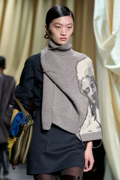 Look 93